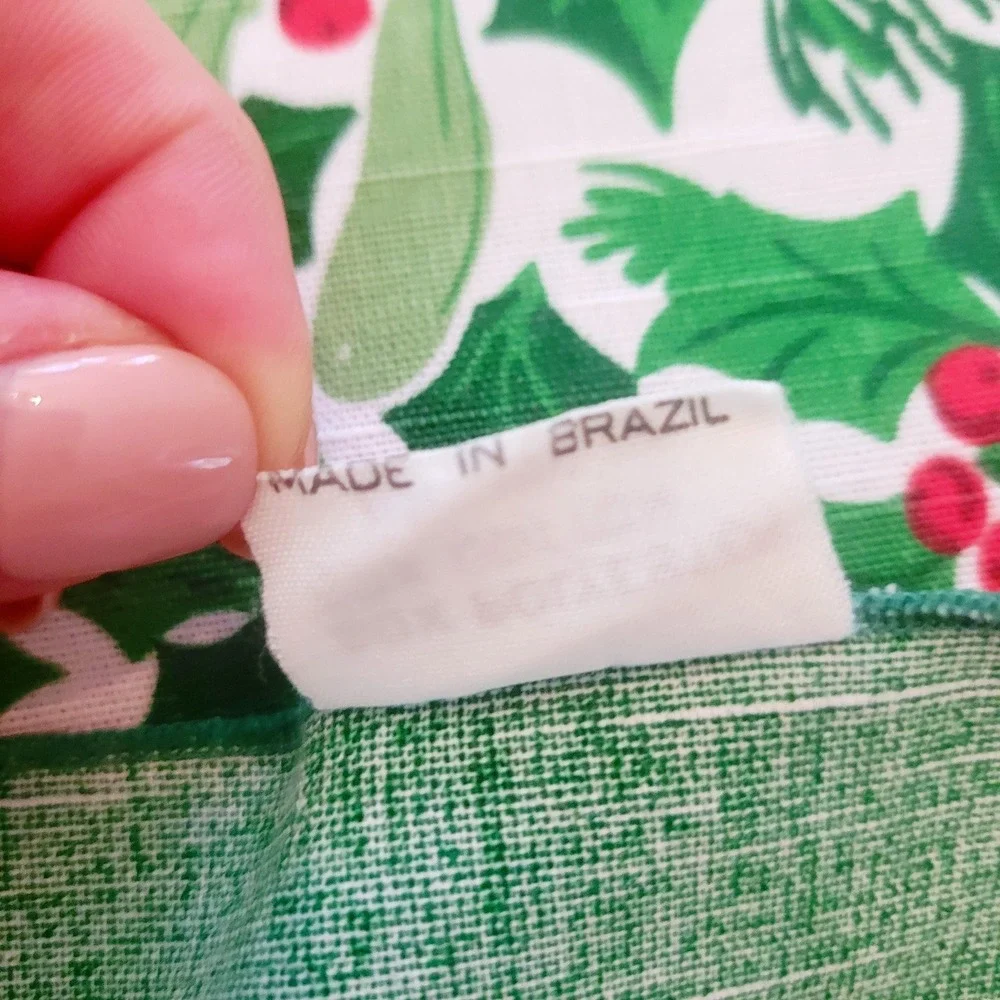 Vintage Christmas Tablecloth Mid Century 1960s 62x102